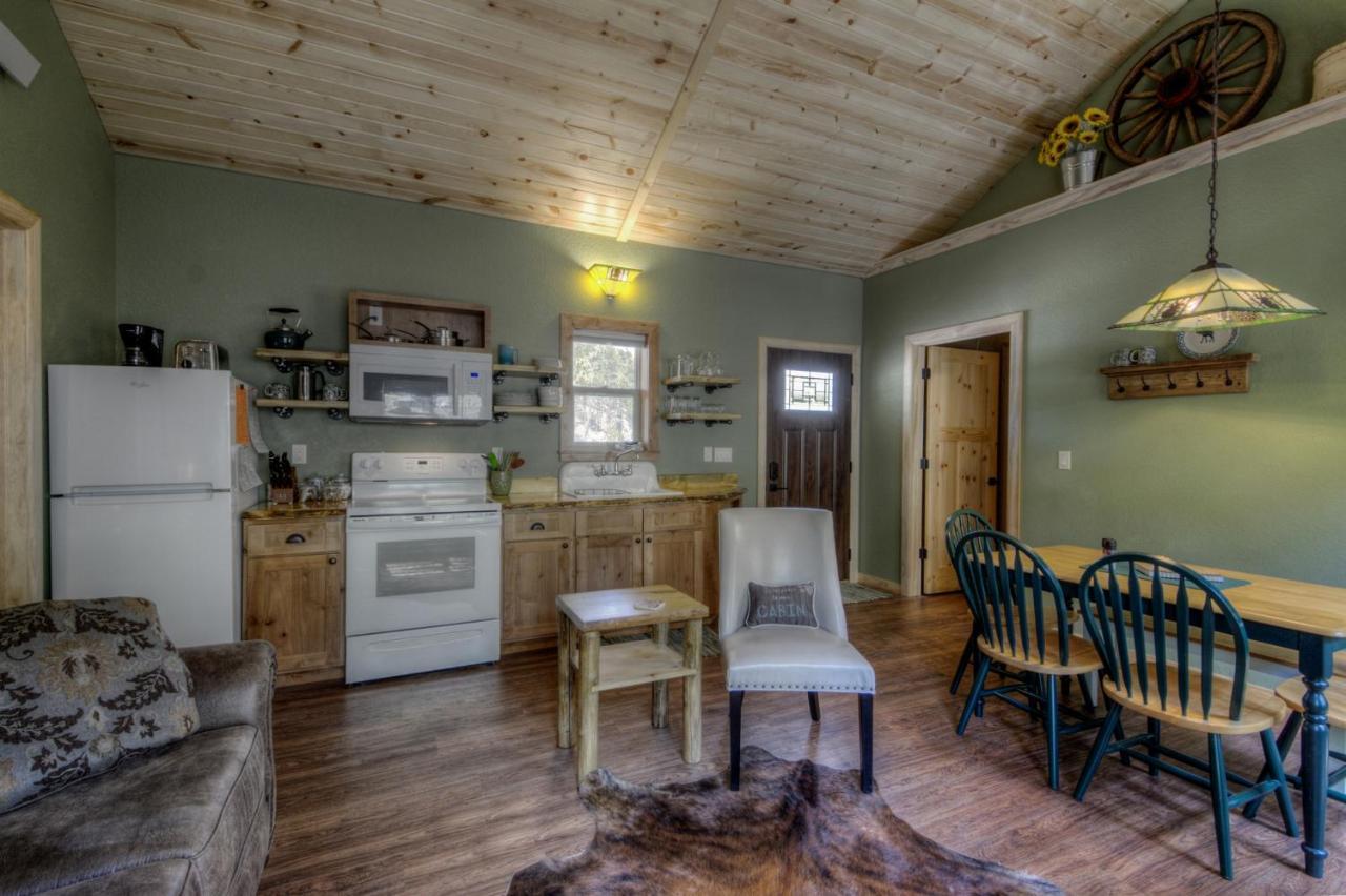 Villa Yak Ridge Cabins And Farmstead By Mount Rushmore Keystone Exterior foto